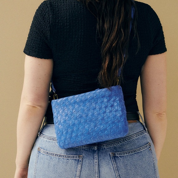 Madewell Handbags - Madewell Blue The Puff Crossbody Bag: Woven Leather Edition